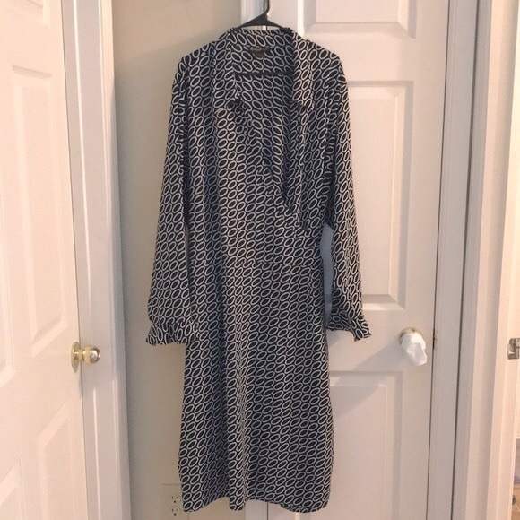 Dresses & Skirts - NEW Ashley Stewart Dress